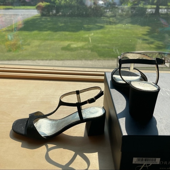 Adrianna Papell, New, Edie, T-Strap Sandal - Picture 4 of 7